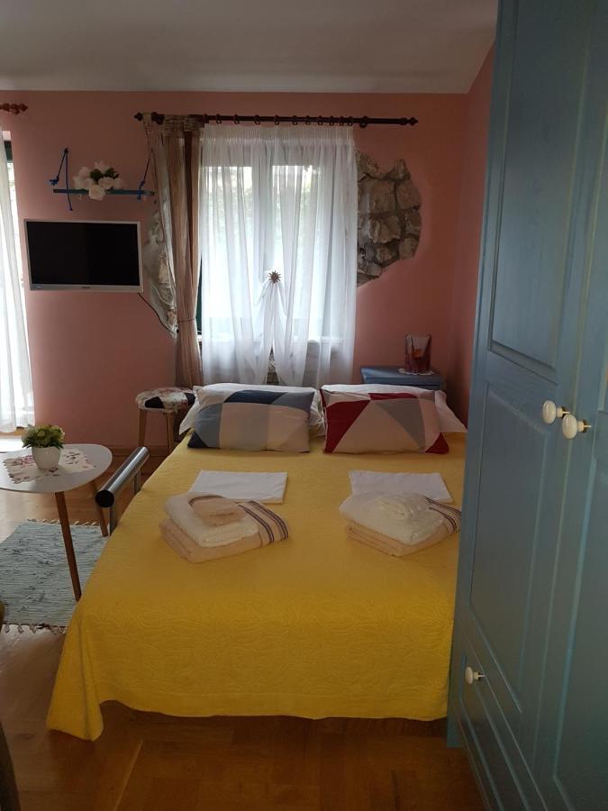 Apartment Tomecek Selce Exterior foto
